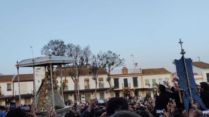 El encuentro de la Virgen del Rocío con la hermandad de Cádiz