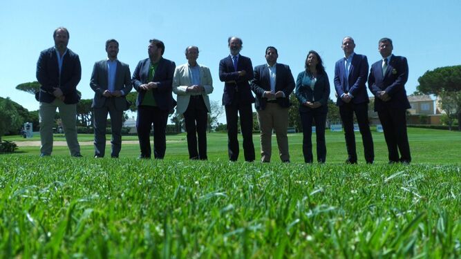Autoridades de las distintas instituciones en la presentación del Andalucía Challenge de Golf.