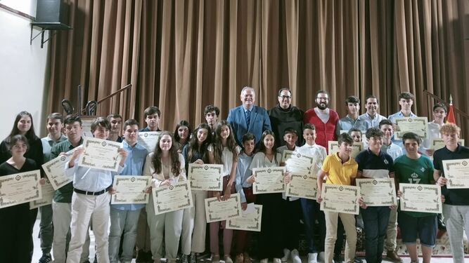 El Liceo de San Fernando entrega los premios del XIII certamen científico Profesor Carlos López