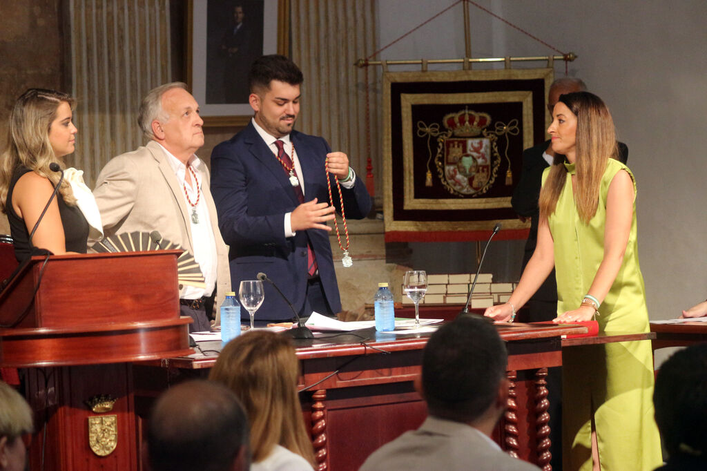 La investidura de Aurora Salvador, alcaldesa de Puerto Real, en im&aacute;genes