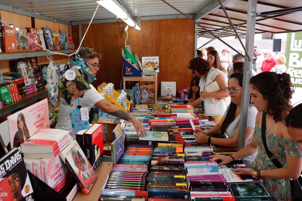 As&iacute; ha sido el comienzo de la Feria del Libro en San Fernando