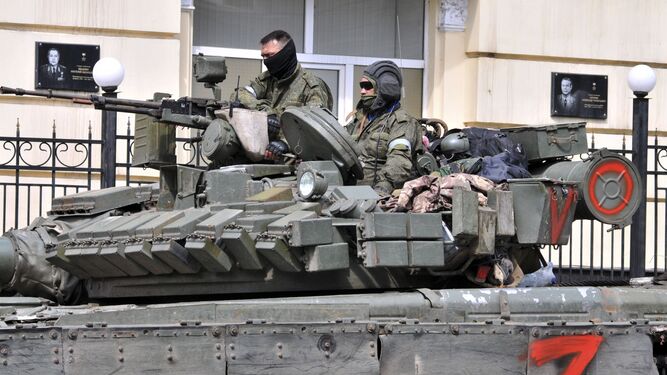 Mercenarios del Grupo Wagner bloquean el acceso al cuartel militar ruso en Rostov.