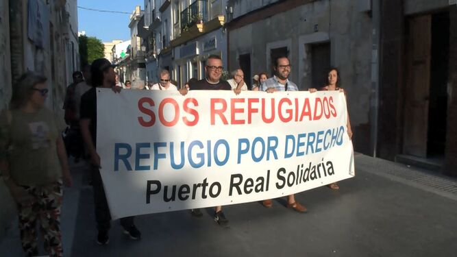 "Queremos acoger ya", el grito de 'Puerto Real Solidaria' en el Día del refugiado