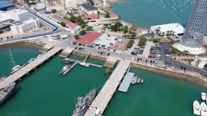 Imagen aérea de la Estación naval de Puntales.