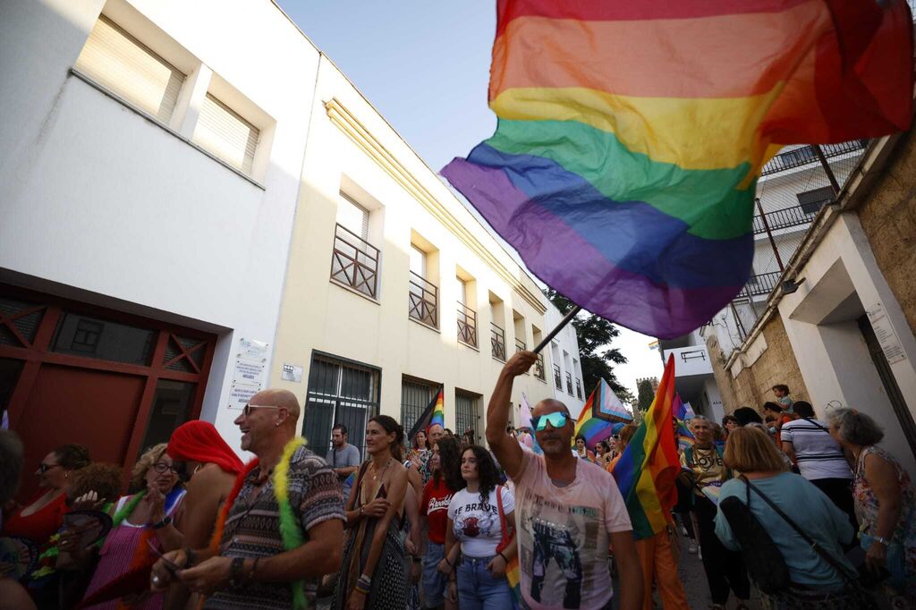 Las im&aacute;genes de la marcha reivindicativa del D&iacute;a del Orgullo LGTBI en El Puerto