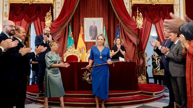 Almudena Martínez (PP) ya es la nueva presidenta de la Diputación de Cádiz.