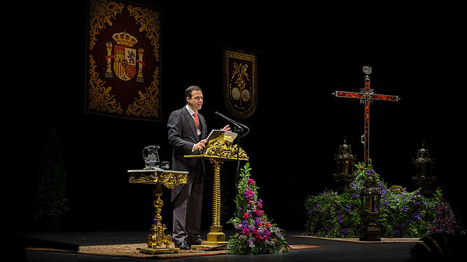 Vicente Rodríguez pronunciando el pregón de la Semana Santa de Cádiz 2019.
