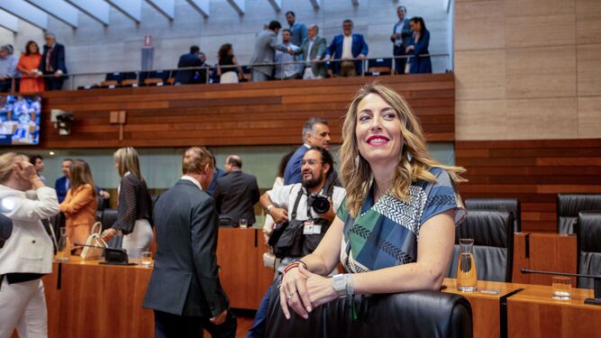 María Guardiola, en la asamblea de Extremadura tras recibir los apoyos para presidir el Gobierno