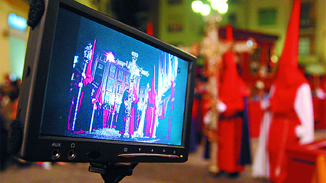 El monitor de una cámara durante una procesión, en una imagen de archivo.