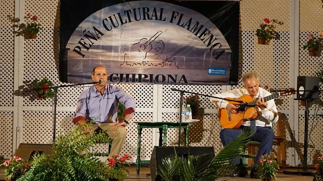 Javier 'peralillo' se hace con el premio de Cante Flamenco 'Ciudad de Chipiona'