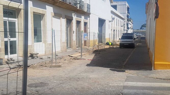 Uno de los tramos de la calle Los Moros, durante las obras de Pasillo Amable.