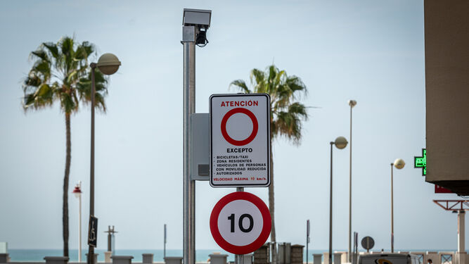 Control del tráfico mediante cámaras en el Paseo Marítimo.