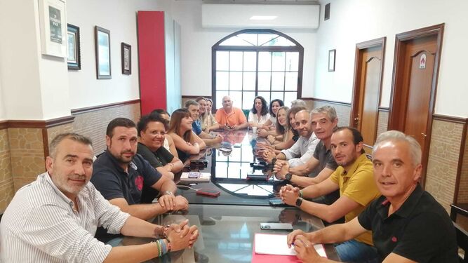 Reunión de cargos y alcaldes socialistas sobre el pacto en la Mancomunidad de la Sierra de Cádiz