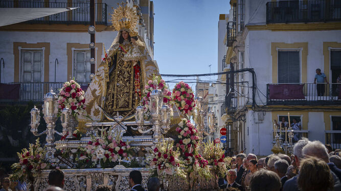 La Virgen del Carmen, Patrona de San Fernando y de la Armada, durante la Magna Mariana.