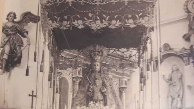 Fotografía histórica de la Virgen del Rosario de Cádiz.
