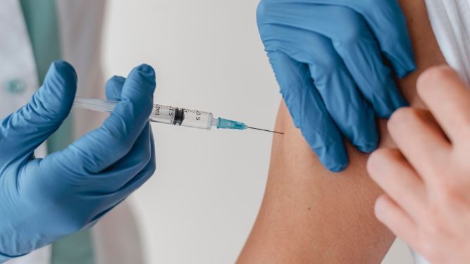Andalucía cuenta con 7,6% más de dosis de vacunas contra la gripe para la campaña 2023-2024