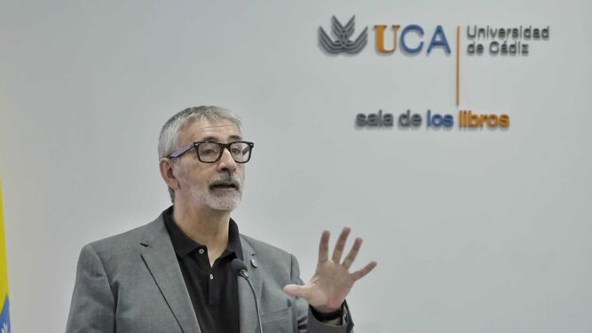 Francisco Piniella, rector en funciones de la UCA.
