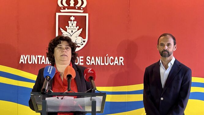 Carmen Álvarez y Víctor Mora detallaron los nuevos presupuestos.