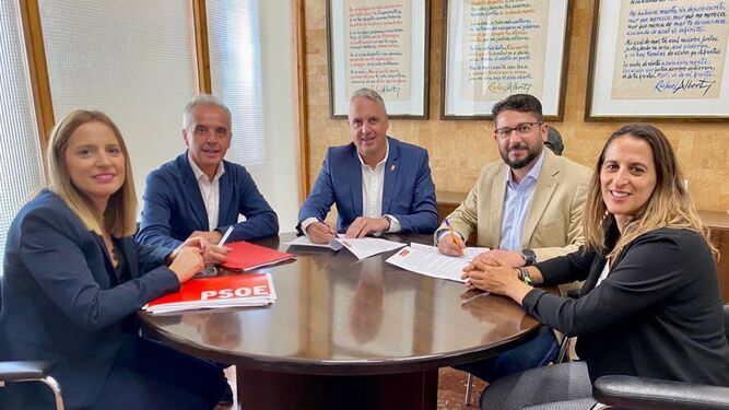 El PSOE e IU sellan un acuerdo para la Mancomunidad de la Sierra y la Janda