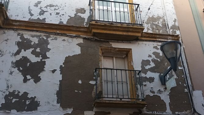 Una imagen de fachadas deterioradas en el casco histórico.