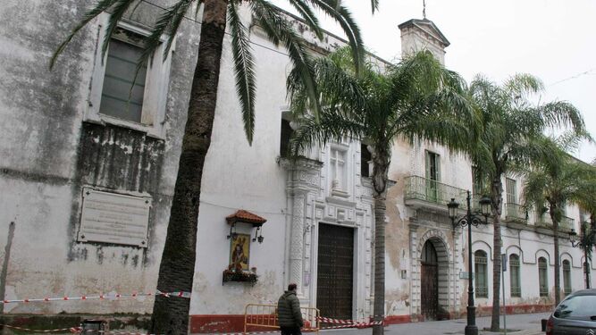 La iglesia del Hospital de San Juan de Dios, sede de la hermandad de Los Afligidos, situada en el antiguo Hospital Municipal.