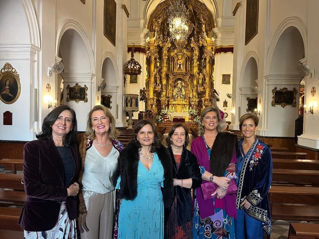 Rosario Joly Palomino, Teresa Palomino, Mercedes y Mar&iacute;a Docampo, Lola Palomino y Mimi Miranda.