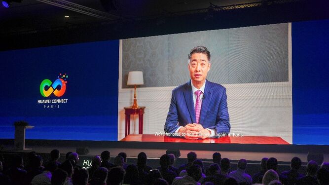 Ken Hu, presidente rotatorio de Huawei, en su intervención en el Huawei Connect 2023.