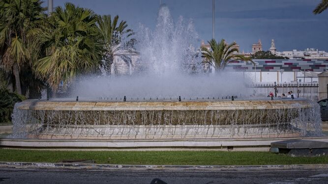 La fuente de la plaza de Sevilla, en Cádiz capital.