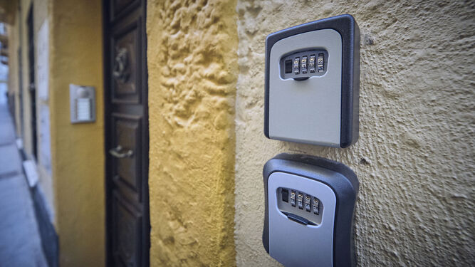 Sistema para recoger las llaves de una vivienda turística en Cádiz.