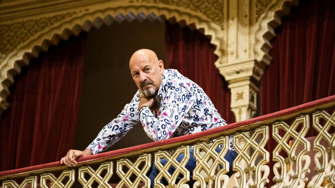Javier Ruibal, fotografiado en el Gran Teatro Falla.