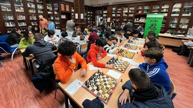 Campus de ajedrez celebrado en el IES Isla de León