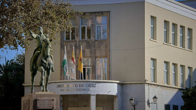 Imagen del edificio de la Casa del Estudiante de la Universidad de Cádiz.