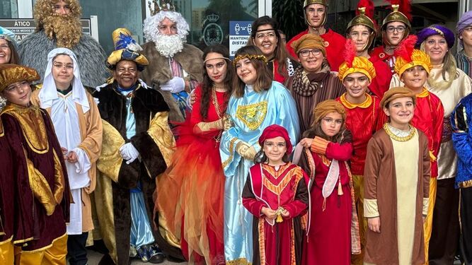 Los Reyes Magos visitan la fiesta de COGITI.