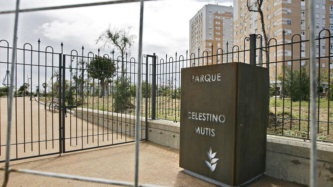 Imagen de archivo del parque Celestino Mutis de Cádiz, ubicado en el barrio de Astilleros