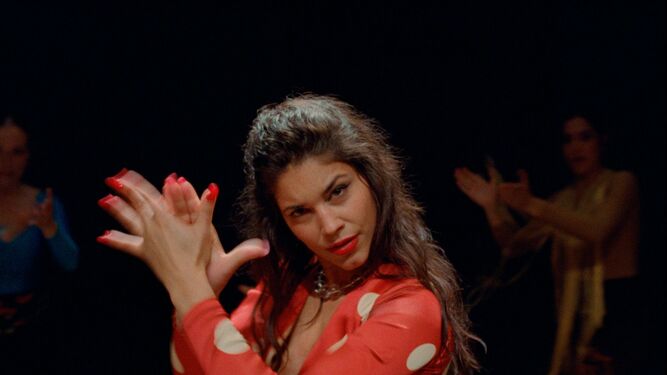 Carmen Avilés, protagonista de la campaña de Cruzcampo, en una de las escenas de 'Gitana'