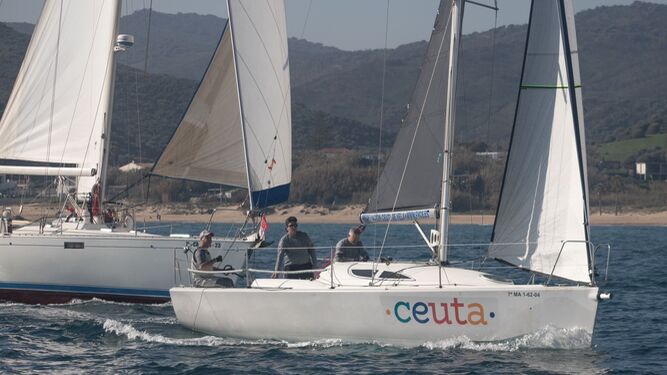 El 'Ceuta Emociona', de Paco Timón, llevó a cabo una regata perfecta.