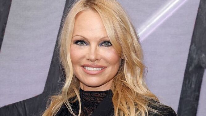 Pamela Anderson cuando tenía 20 años mantuvo relaciones sexuales con un octogenario en Buenos Aires.