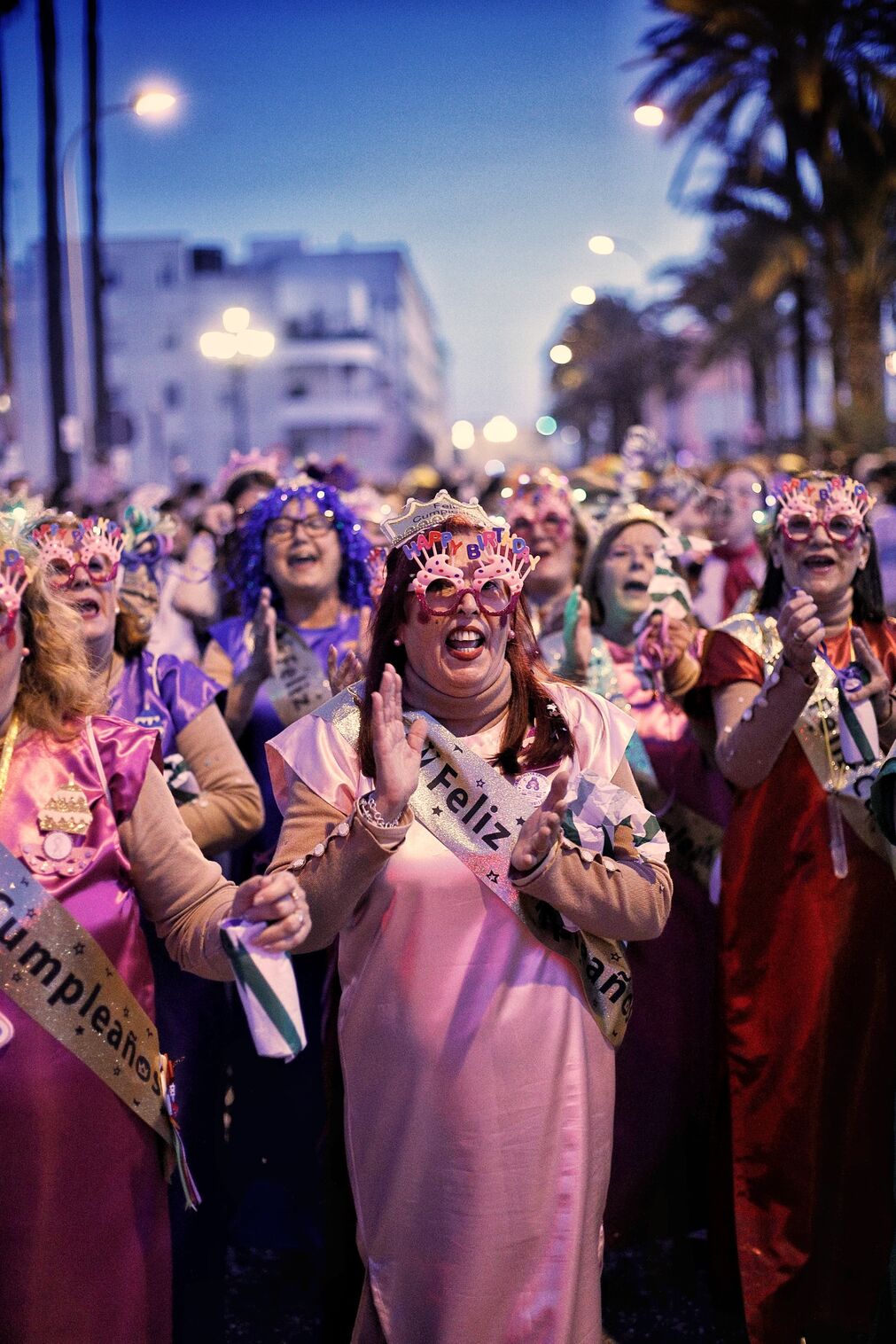 Las im&aacute;genes de la divertida Cabalgata del Humor del Carnaval de C&aacute;diz 2024