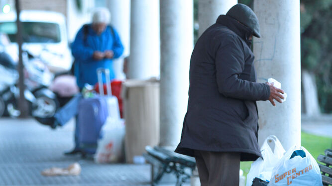 Una personas sin hogar, en una imagen de archivo.