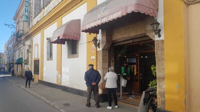 El mesón restaurante Rincón del Jamón, situado en la calle Micaela Aramburu de El Puerto.