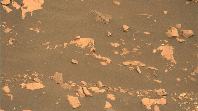 El rover Perseverance encuentra una 'seta' en el suelo de Marte