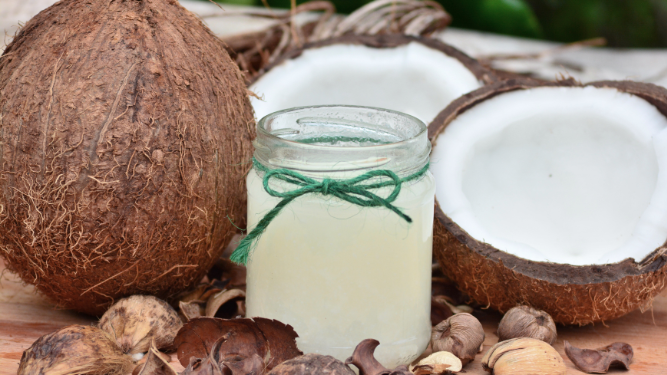 Aceite de coco: todo lo que necesitas saber sobre este aliado natural de salud y belleza
