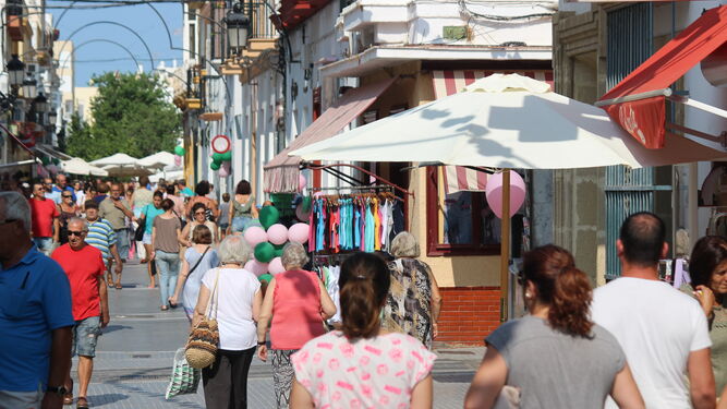 Calle De la Plaza durante una de las campañas comerciales de ACE Puerto Real