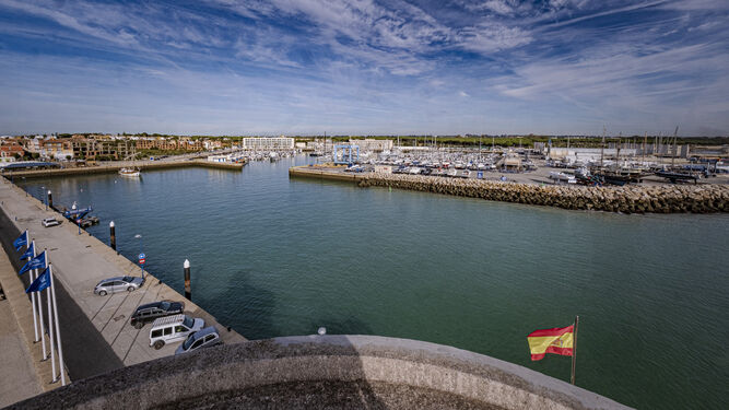 La dársena exterior de Puerto Sherry,  un auténtico plató para el rodaje de escenas marítimas.