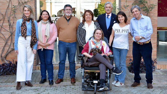 Paciente de ELA, familiares y amigos, miembros de la Asociación ELA Andalucía.